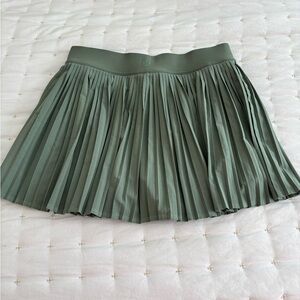 lululemon athletica Olive Pleated Skort